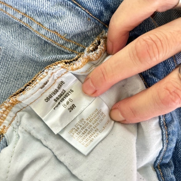 BDG Urban Outfitters Distressed Ripped Light Wash Blue Jeans Size W29 - Picture 12 of 13